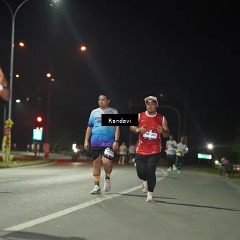 Runner Photo 7766125