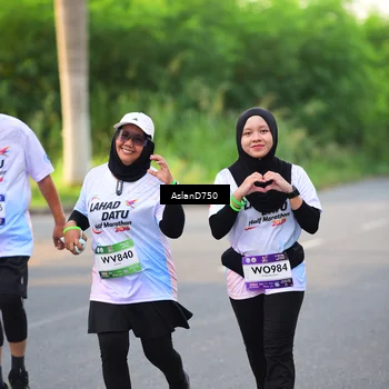 Runner Photo 7766133