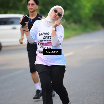 Runner Photo 7766152