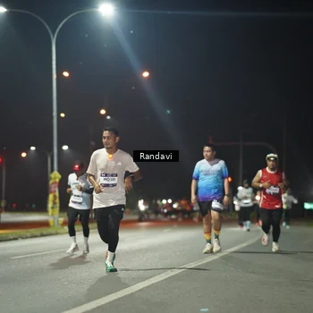 Runner Photo 7766157