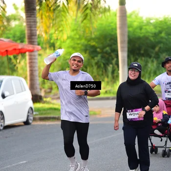 Runner Photo 7766170