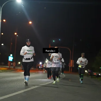 Runner Photo 7766193