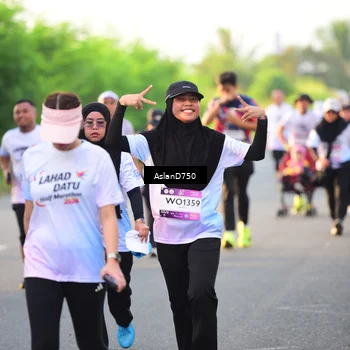 Runner Photo 7766210