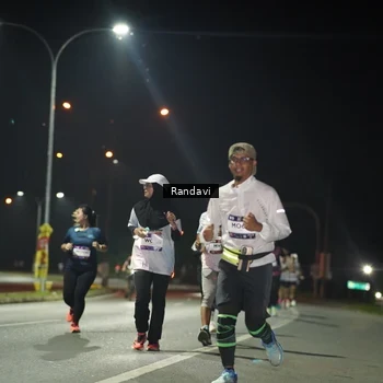 Runner Photo 7766228