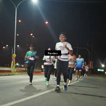 Runner Photo 7766243