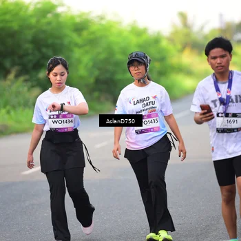 Runner Photo 7766257