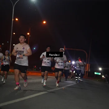Runner Photo 7766302