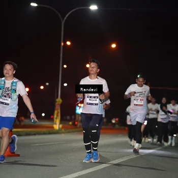 Runner Photo 7766350