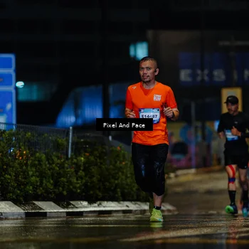 Runner Photo 7766367