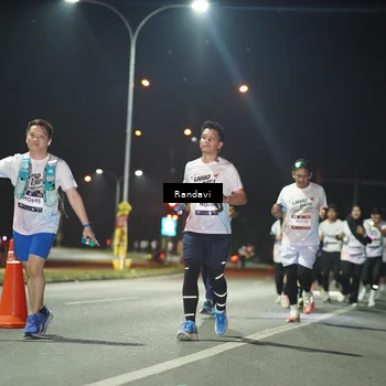Runner Photo 7766377