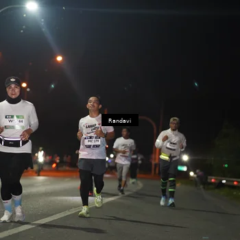 Runner Photo 7766501