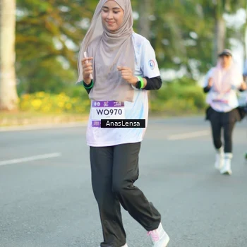 Runner Photo 7766502