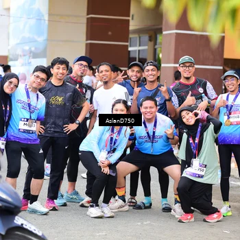 Runner Photo 7766510