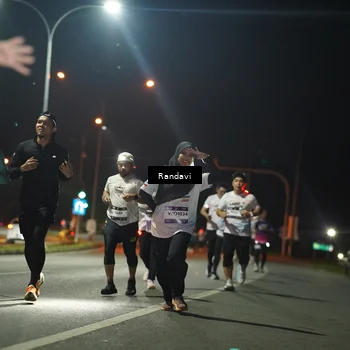 Runner Photo 7766603