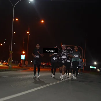 Runner Photo 7766617