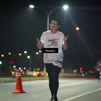 Runner Photo 7766642