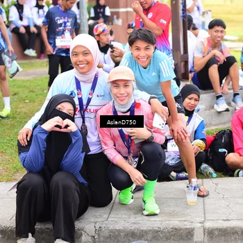 Runner Photo 7766658