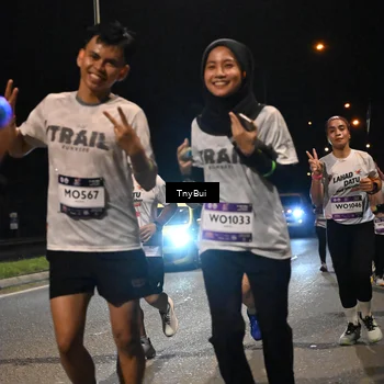 Runner Photo 7766704