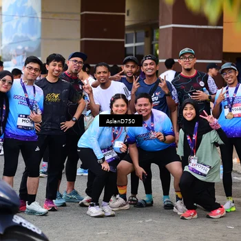 Runner Photo 7766749