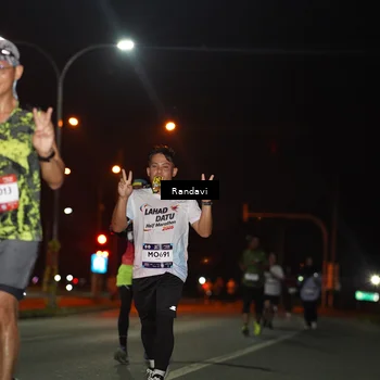 Runner Photo 7766793