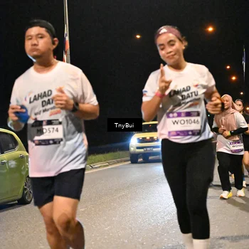 Runner Photo 7766802