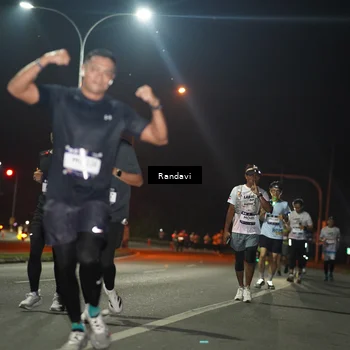 Runner Photo 7766862