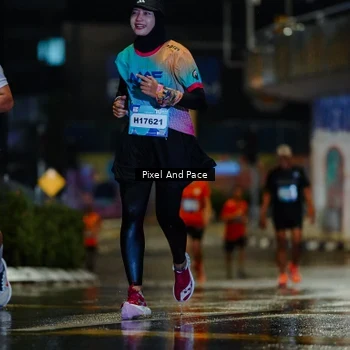 Runner Photo 7766891