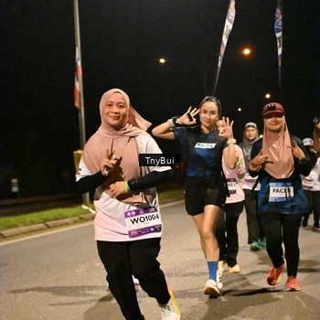 Runner Photo 7766904