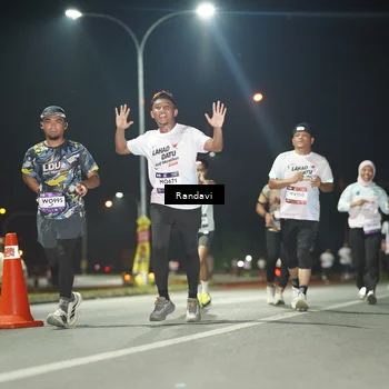 Runner Photo 7767196