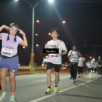 Runner Photo 7767264