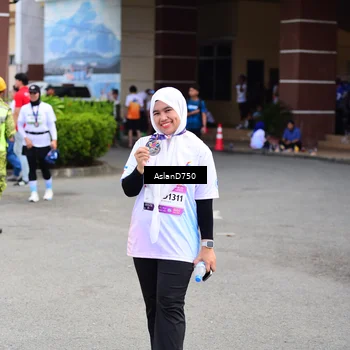 Runner Photo 7767415