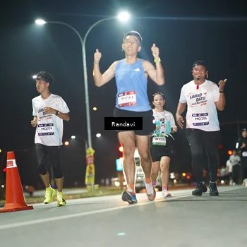 Runner Photo 7767449