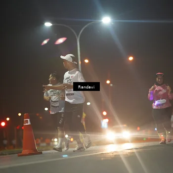 Runner Photo 7767564