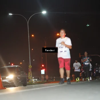 Runner Photo 7767600