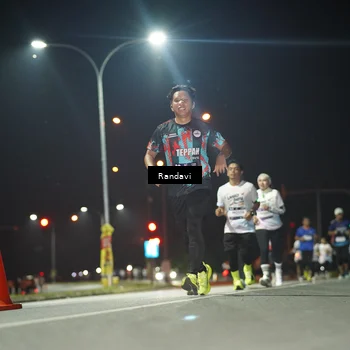 Runner Photo 7767641