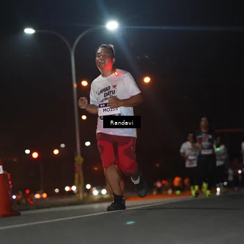 Runner Photo 7767728
