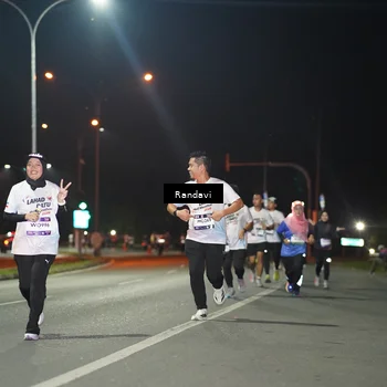 Runner Photo 7767740