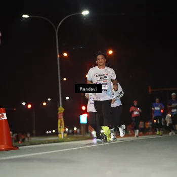Runner Photo 7767749
