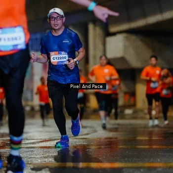 Runner Photo 7767800