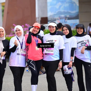 Runner Photo 7767889