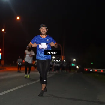 Runner Photo 7768004