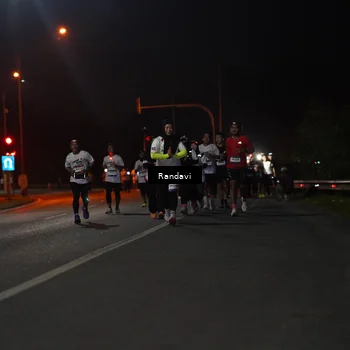 Runner Photo 7768032