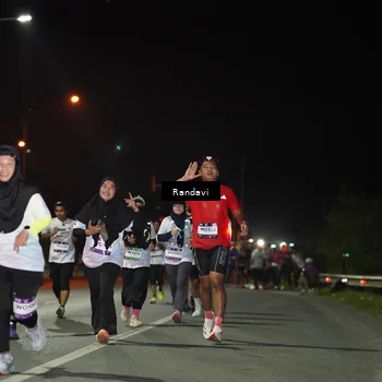 Runner Photo 7768051