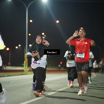 Runner Photo 7768111