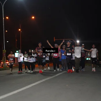 Runner Photo 7768152