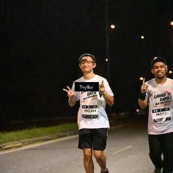Runner Photo 7768187