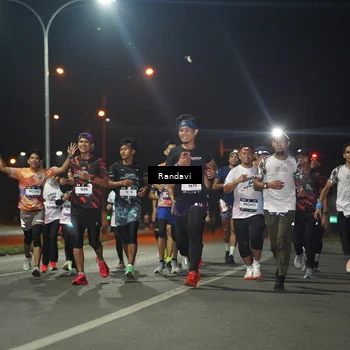 Runner Photo 7768221