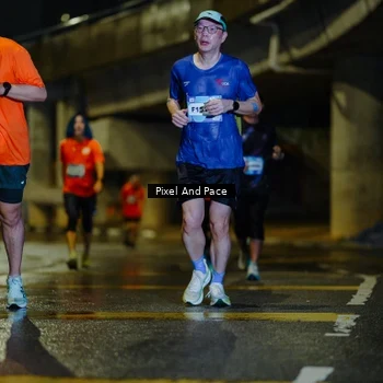 Runner Photo 7768240