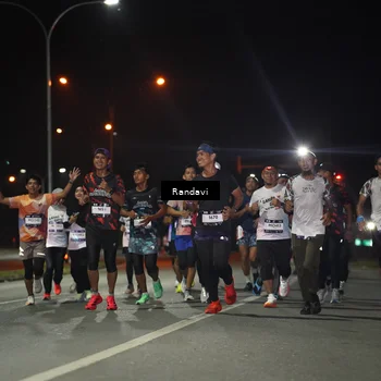 Runner Photo 7768271