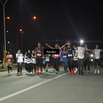 Runner Photo 7768287